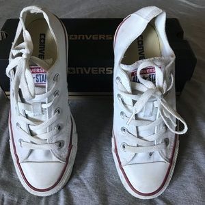 Women’s Converse size 5.5